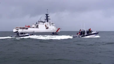 Foto de Guardia Costera repatria a 32 migrantes a RD tras llegar a la costa de Puerto Rico