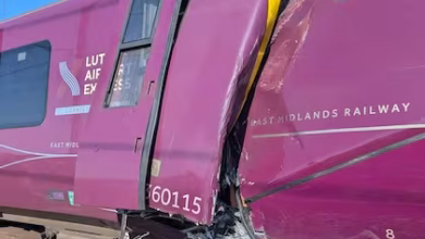 Foto de Dos trenes chocan en Bedford: un muerto y decenas de heridos