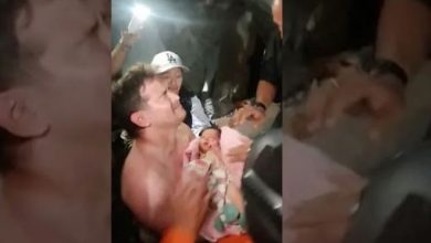 Foto de Conmovedora historia del bebé de 18 días y su madre rescatados después de más de 24 horas bajo los escombros en Venezuela