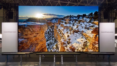 Foto de Crystal LED UNIFY de 135 pulgadas de Sony es una pantalla de sala de juntas que puede instalar en menos de una hora.