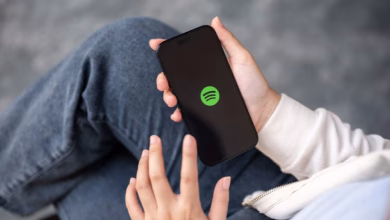 Foto de Spotify está agregando nuevos videos alojados por el editor Music Friday para que puedas conocer a las personas detrás de las listas de reproducción.