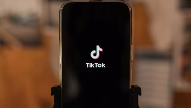 Foto de Casi el 60% de los videos de TikTok que se muestran a nuevos usuarios son desechos de IA, según un estudio