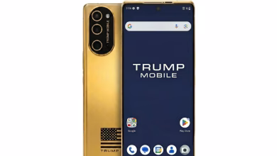 Foto de Se suponía que el Trump Mobile T1 se fabricaría en Estados Unidos. Es un teléfono taiwanés con una capa dorada.