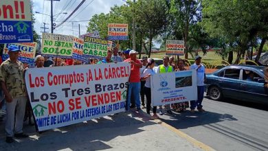 Foto de Moradores de Los Tres Brazos protestan por reivindicaciones