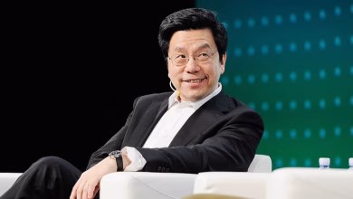 Foto de Kai-Fu Lee dejó de crear modelos de inteligencia artificial y comenzó a vender infraestructura de datos empresariales. Ahora 01.ai apuesta por una oferta pública inicial en Hong Kong.