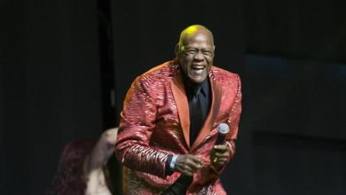 Foto de Johnny Ventura: La voz que cantó la verdad del hombre