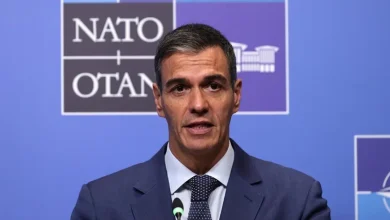 Foto de Pedro Sánchez revela cordial conversación con Donald Trump pese a las críticas a España