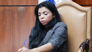 Foto de Yeni Berenice Reynoso: “Pena que no aplica sólo para delitos”