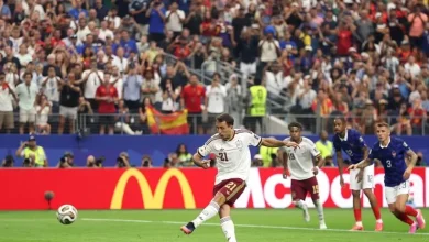Foto de España siguió adelante y tomó ventaja de 1-0 contra Francia.