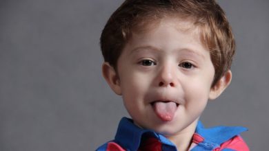 Foto de ¿Por qué sacar la lengua significa ridículo en algunos países y respeto en otros?