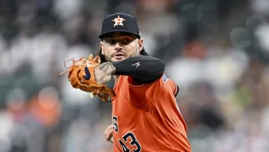 Foto de Cerveceros fortalecen su rotación al adquirir a Lance McCullers Jr. y Colton Gordon