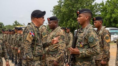 Foto de El comandante del ejército visitó la zona fronteriza para supervisar las medidas de seguridad.