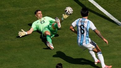 Foto de Grandes paradas del "Debu" Martínez mantuvieron a Argentina en sintonía desde el inicio de la final