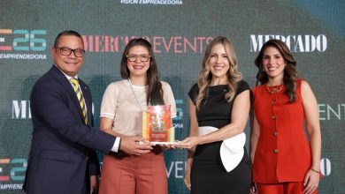 Foto de Elvira Garrido, de Pork and Beer RD, ganó el Premio Visión Empresarial 2026 del Banco Caribe