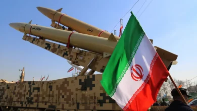 Foto de Irán asegura que seguirá atacando los intereses estadounidenses hasta que "se rinda por completo".