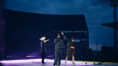 Foto de Bad Bunny se despide de Europa con un multitudinario concierto en Bruselas junto a Joel y Randy