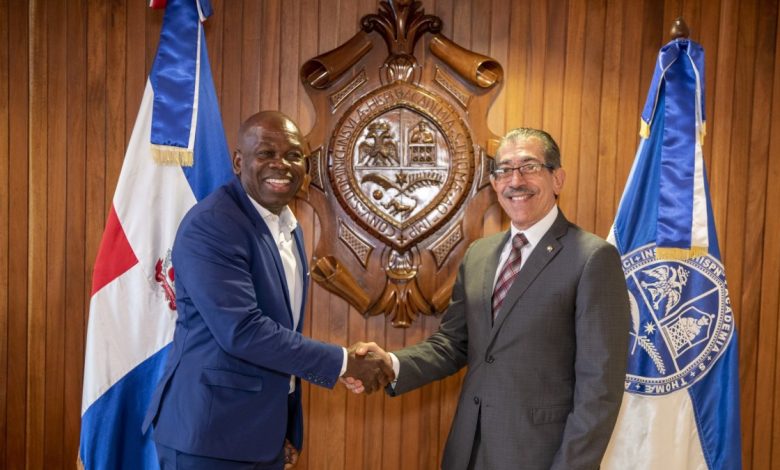 Foto de Convenio UASD y Fundación Hospital Buen Samaritano fortalecerán la salud en la Provincia Oriental