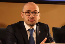 Foto de Hassabis quiere un árbitro estilo FINRA para Frontier AI