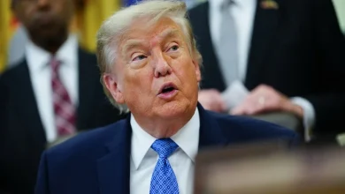 Foto de Trump defiende sus ganancias multimillonarias: "No hago nada  ACN mi negocio"