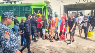 Foto de Trasladan otros 400 reclusos desde La Victoria a Las Parras