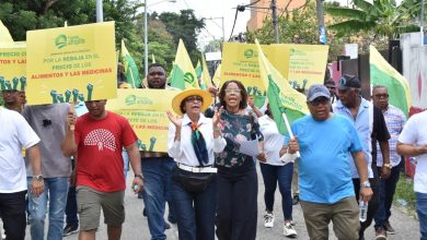Foto de Frente Amplio protesta en SDN contra alto costo de vida