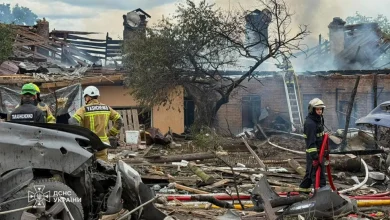 Foto de Otra refinería rusa se incendió en el ataque de Ucrania; Putin reconoció la escasez de combustible