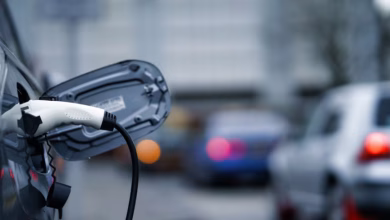 Foto de Nuevos datos muestran que las baterías de los vehículos eléctricos duran mucho más de lo que piensan los consumidores, pero las ventas siguen cayendo en EE. UU.